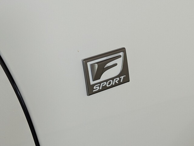 used 2022 Lexus ES car, priced at $39,000