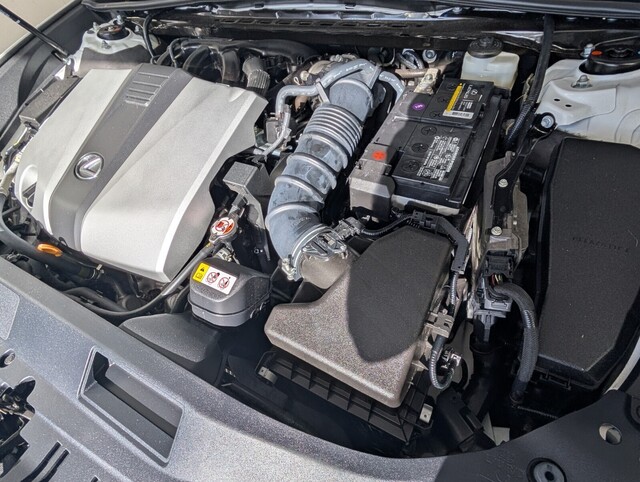 used 2022 Lexus ES car, priced at $39,000
