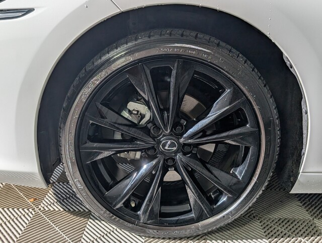 used 2022 Lexus ES car, priced at $39,000