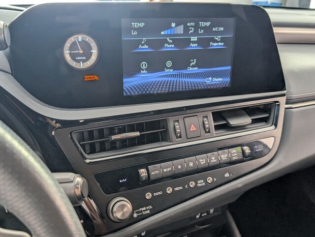 used 2022 Lexus ES car, priced at $39,000