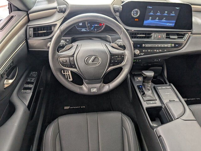 used 2022 Lexus ES car, priced at $39,000
