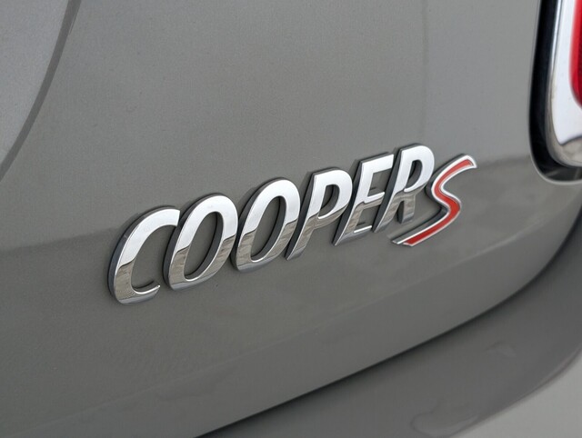 used 2021 MINI HARDTOP 4 DOOR car, priced at $19,500