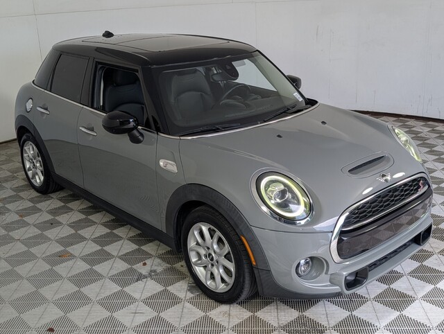 used 2021 MINI HARDTOP 4 DOOR car, priced at $19,500