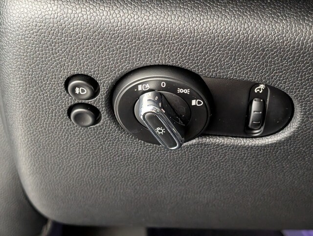 used 2021 MINI HARDTOP 4 DOOR car, priced at $19,500