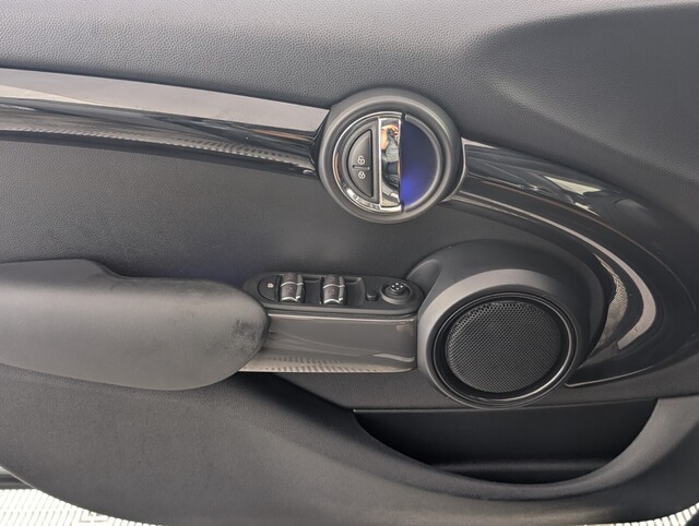 used 2021 MINI HARDTOP 4 DOOR car, priced at $19,500