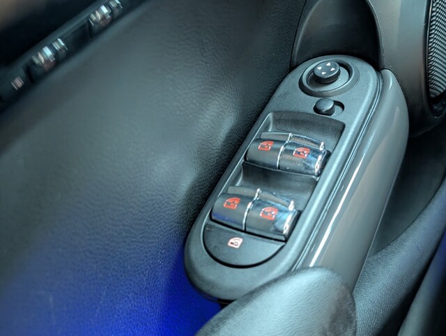 used 2021 MINI HARDTOP 4 DOOR car, priced at $19,500