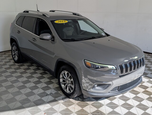 used 2019 Jeep Cherokee car, priced at $13,500