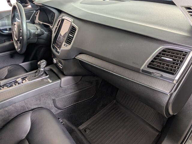 used 2020 Volvo XC90 car, priced at $23,000