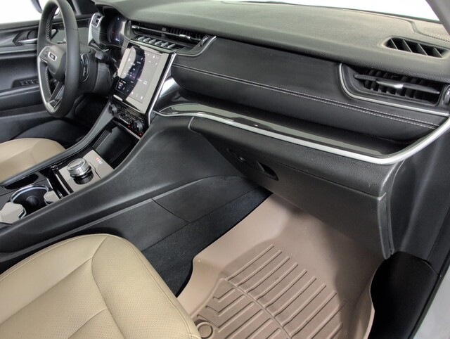 used 2023 Jeep Grand Cherokee car, priced at $26,998
