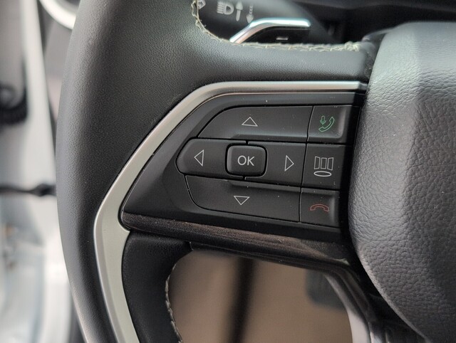 used 2023 Jeep Grand Cherokee car, priced at $26,998