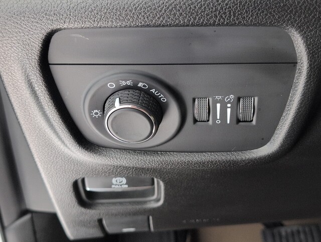 used 2023 Jeep Grand Cherokee car, priced at $26,998