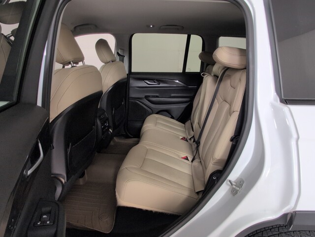 used 2023 Jeep Grand Cherokee car, priced at $26,998