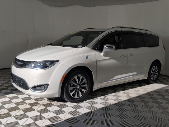 used 2020 Chrysler Pacifica car, priced at $24,800