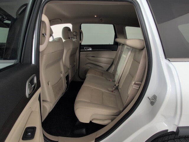 used 2018 Jeep Grand Cherokee car, priced at $14,000