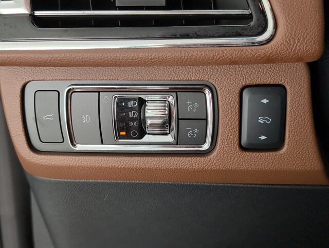 used 2023 Lincoln Navigator car, priced at $60,988