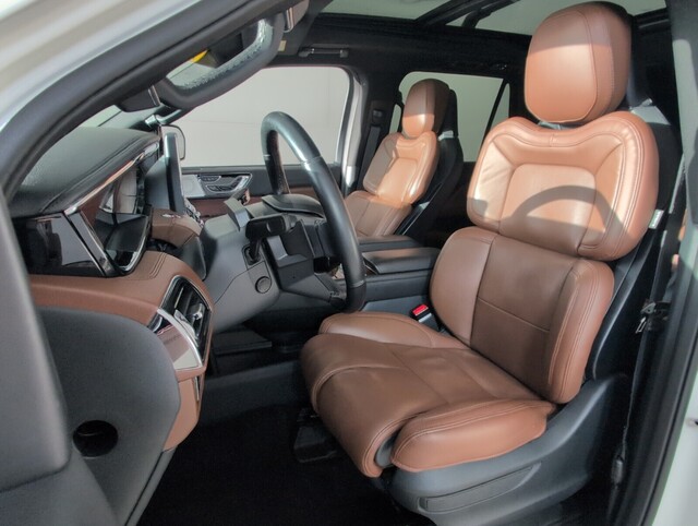 used 2023 Lincoln Navigator car, priced at $60,988