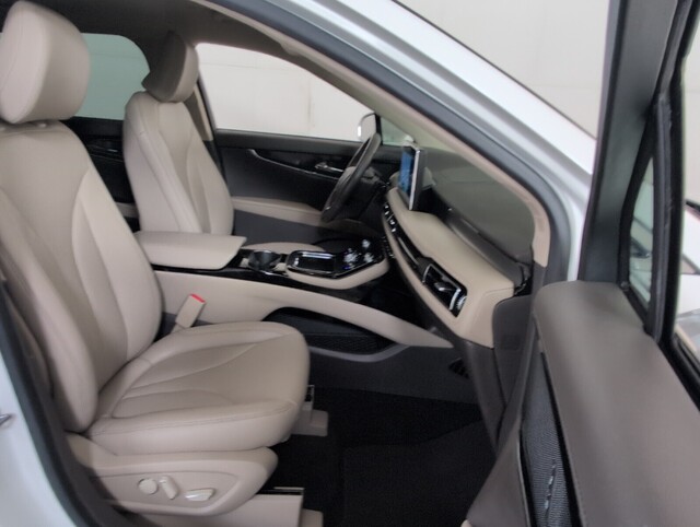 used 2022 Lincoln Nautilus car, priced at $26,798