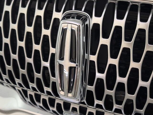 used 2022 Lincoln Nautilus car, priced at $26,798