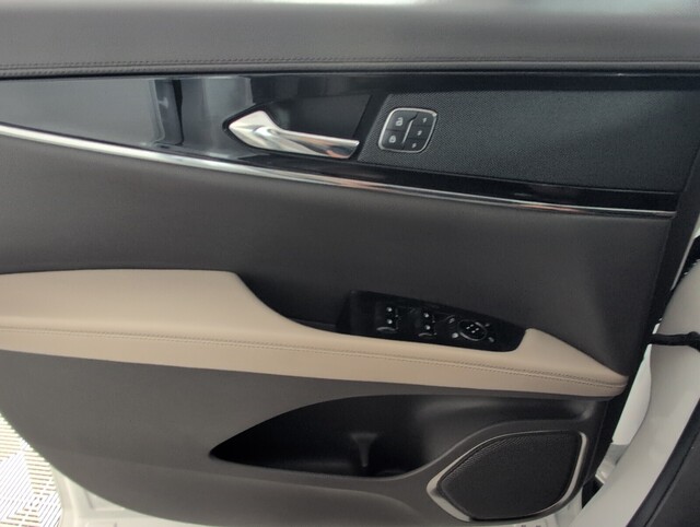 used 2022 Lincoln Nautilus car, priced at $26,798