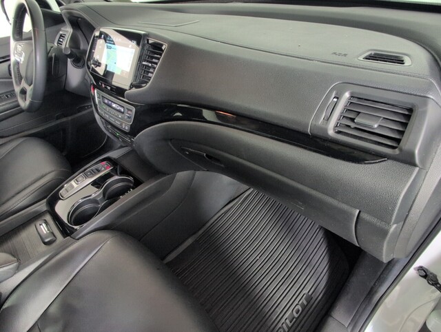 used 2022 Honda Pilot car, priced at $27,488