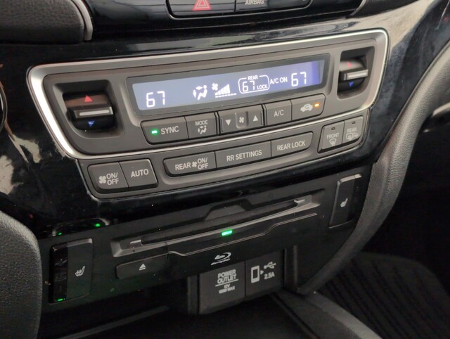 used 2022 Honda Pilot car, priced at $27,488