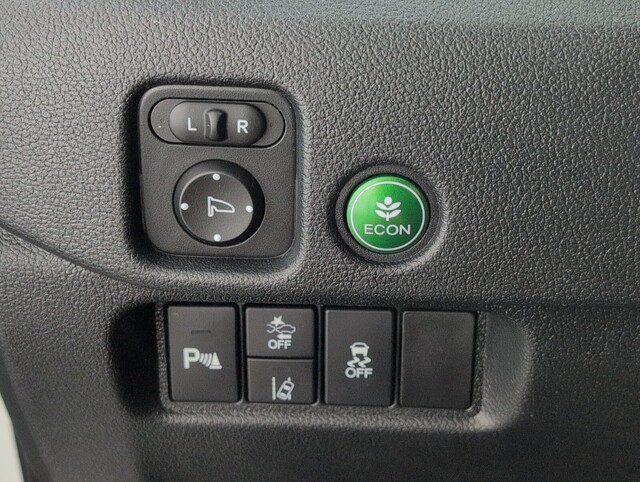 used 2022 Honda Pilot car, priced at $27,488