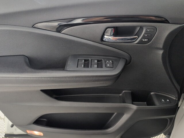 used 2022 Honda Pilot car, priced at $27,488