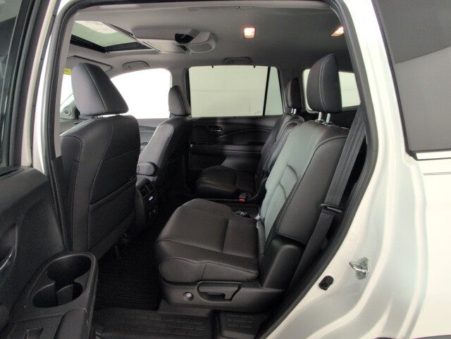 used 2022 Honda Pilot car, priced at $27,488