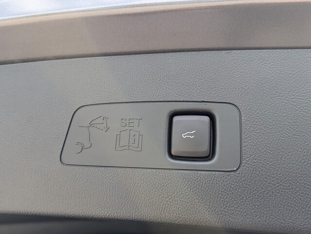 used 2023 Lincoln Corsair car, priced at $30,988