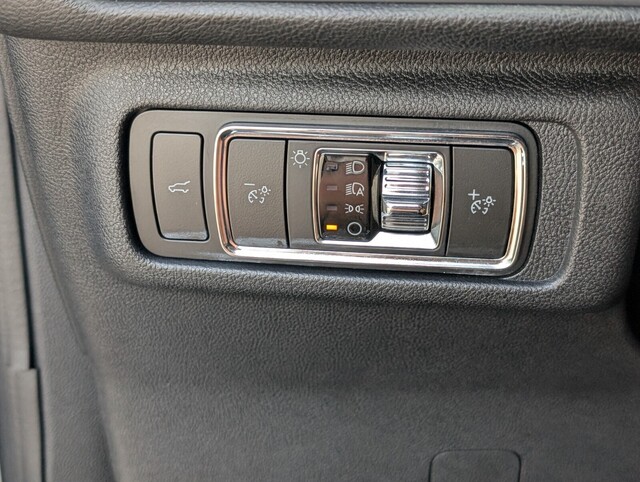 used 2023 Lincoln Corsair car, priced at $30,988