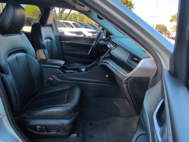 used 2021 Jeep GRAND CHEROKEE L car, priced at $25,998