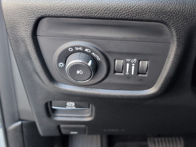 used 2021 Jeep GRAND CHEROKEE L car, priced at $25,998