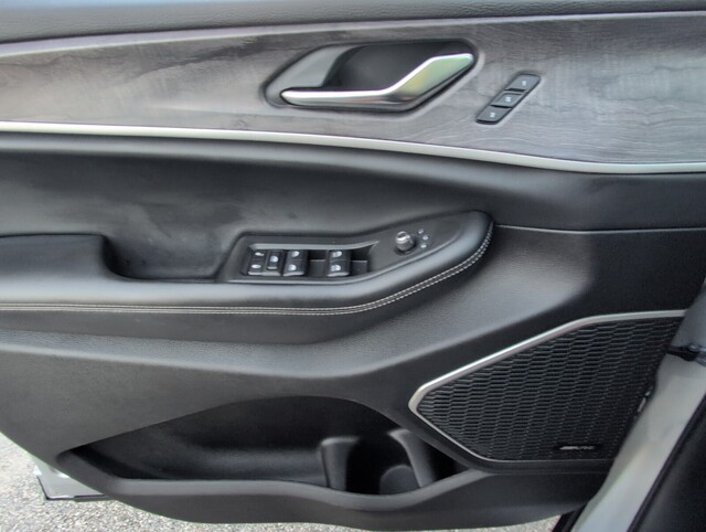 used 2021 Jeep GRAND CHEROKEE L car, priced at $25,998