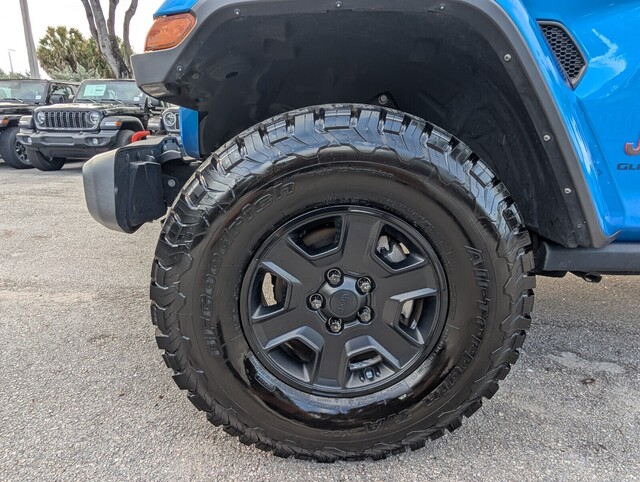 used 2022 Jeep Gladiator car, priced at $28,998