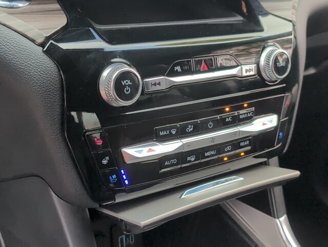 used 2023 Ford Explorer car, priced at $25,698