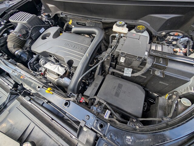 used 2024 Chevrolet Equinox car, priced at $18,998