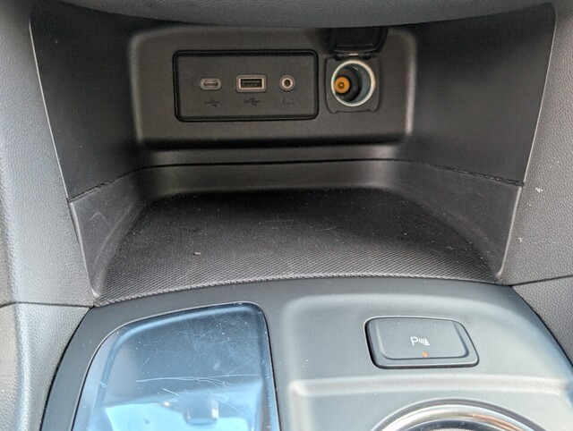 used 2024 Chevrolet Equinox car, priced at $18,998