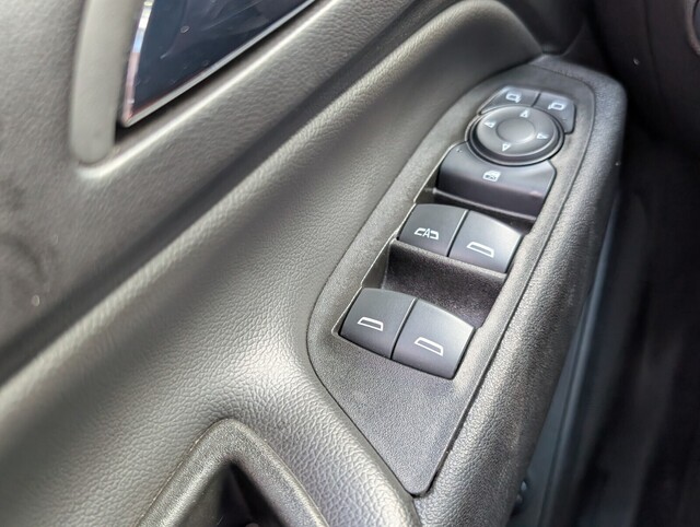 used 2024 Chevrolet Equinox car, priced at $18,998