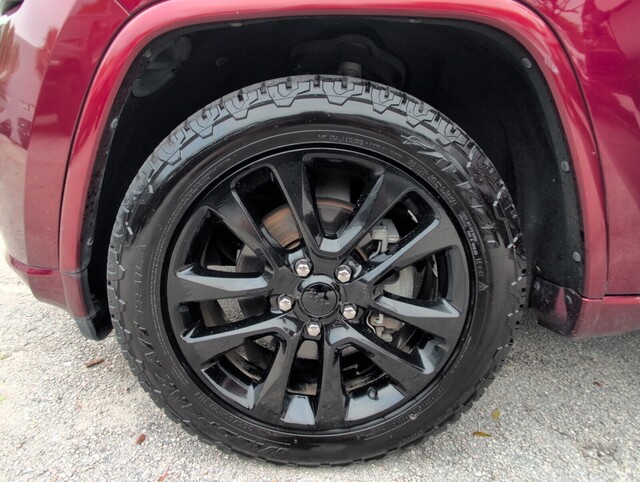 used 2018 Jeep Grand Cherokee car, priced at $13,988