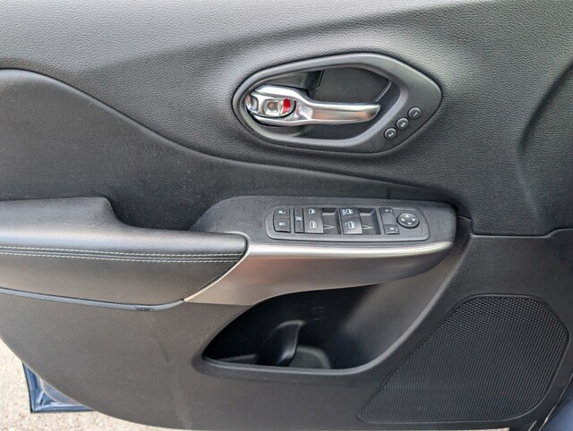 used 2020 Jeep Cherokee car, priced at $18,688