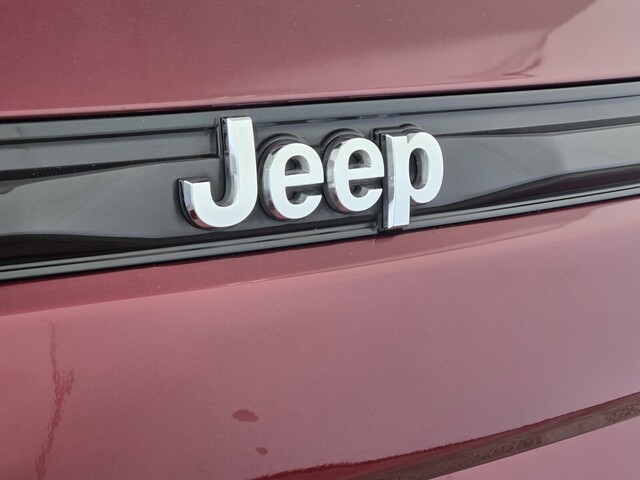 used 2023 Jeep Grand Cherokee car, priced at $19,988