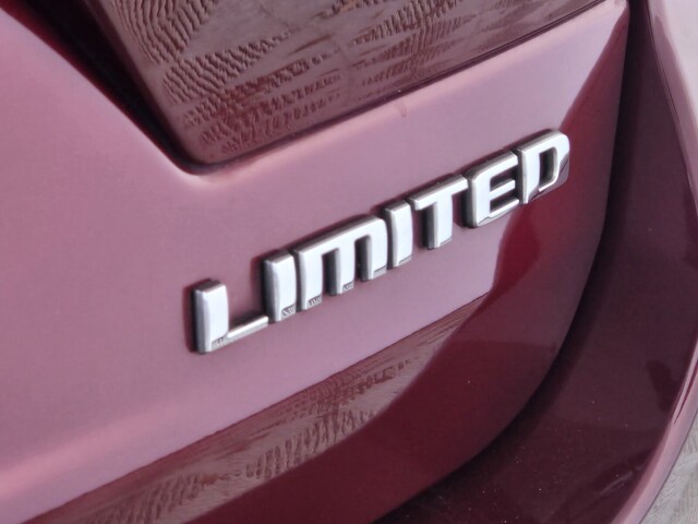 used 2023 Jeep Grand Cherokee car, priced at $19,988