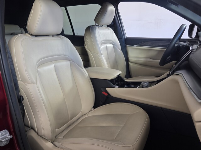 used 2023 Jeep Grand Cherokee car, priced at $19,988