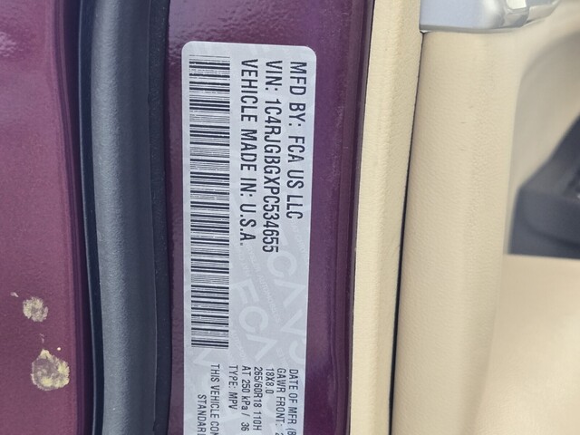 used 2023 Jeep Grand Cherokee car, priced at $19,988