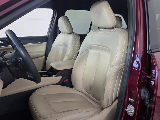 used 2023 Jeep Grand Cherokee car, priced at $19,988