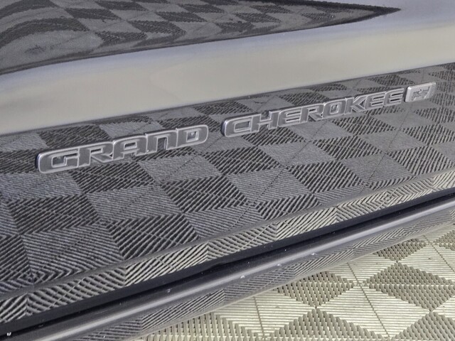 used 2021 Jeep Grand Cherokee car, priced at $24,988