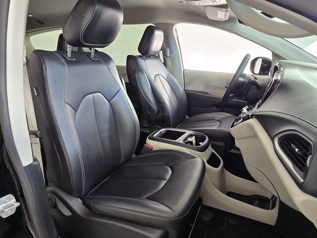 used 2024 Chrysler Pacifica car, priced at $27,468