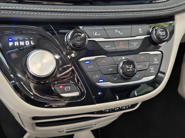 used 2024 Chrysler Pacifica car, priced at $27,468