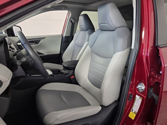 used 2021 Toyota RAV4 car, priced at $30,558