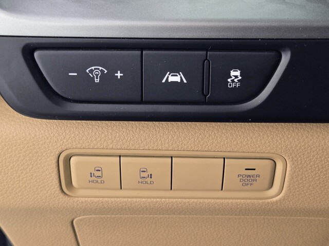 used 2022 Kia CARNIVAL car, priced at $22,588